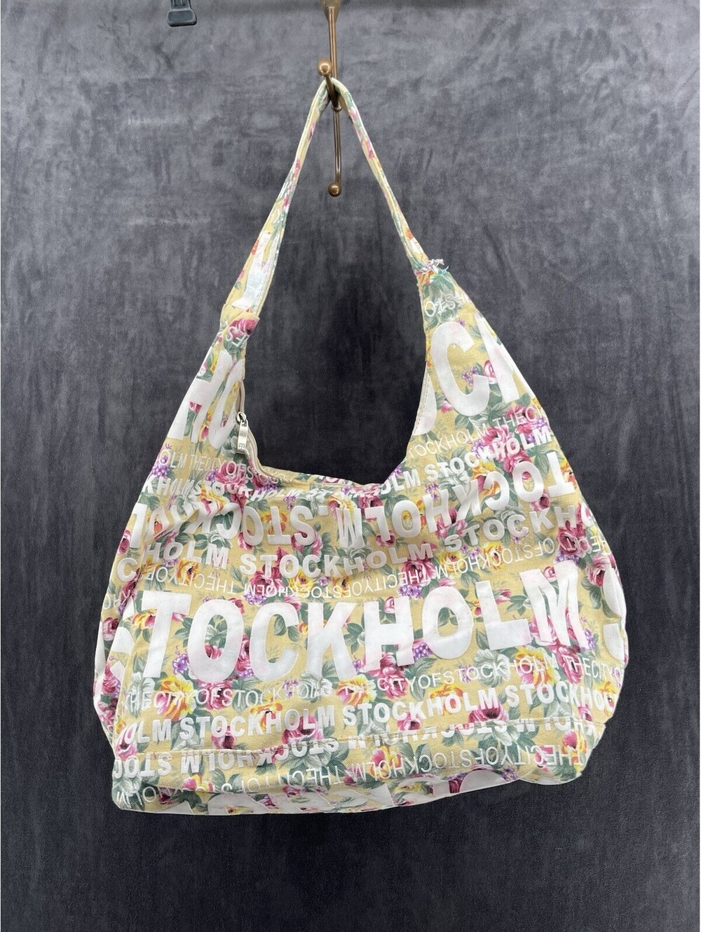 Robin Ruth Stockholm Sweden Floral Canvas Hobo Shoulder Bag Souvenir Travel